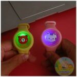 Pulsera estilo reloj repelente de mosquito y con LUZ - Imagen 2